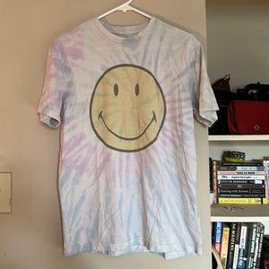 Tie dye smiley tee